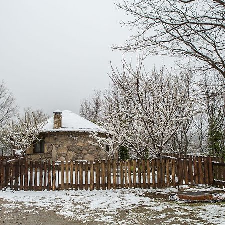 Albergue El Solitario Banos De Montemayor Esterno foto